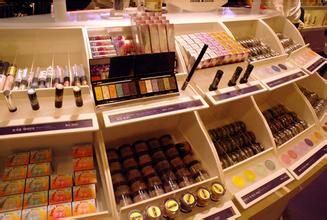 韩国旅游购买化妆品是必不可少的