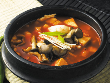 蘑菇嫩豆腐汤