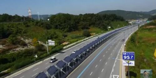 韩国高速公路“太阳能板”自行车道