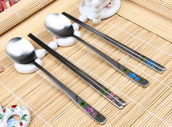 韩国的碗筷