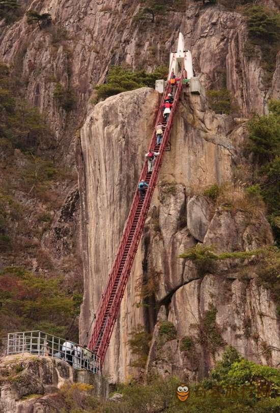 韩国大屯山公园里的电梯