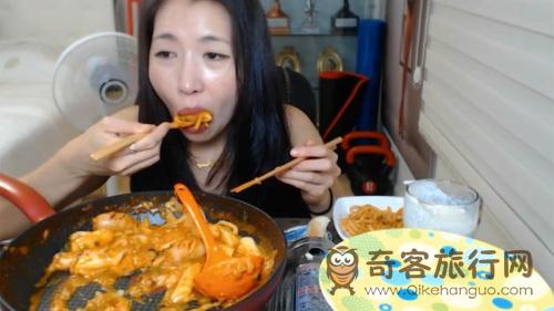 “吃播”(mukbang)