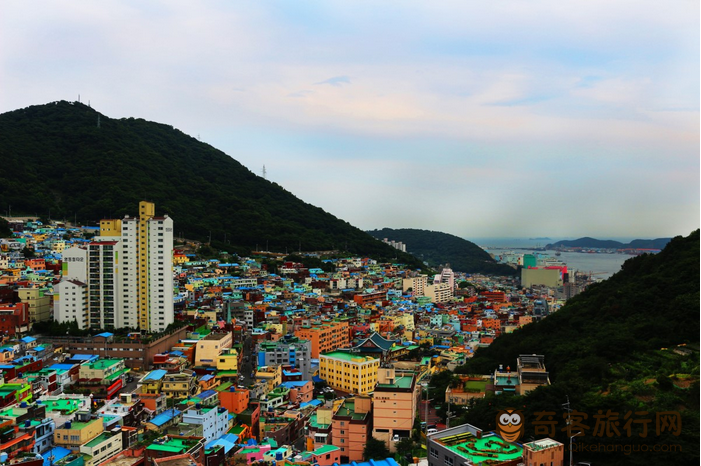 推荐四：釜山广域市 甘川文化村